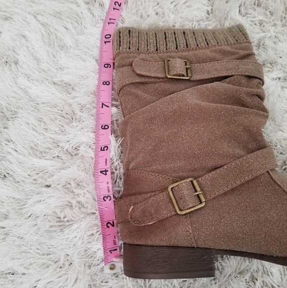 Boots - Picture 7 of 7